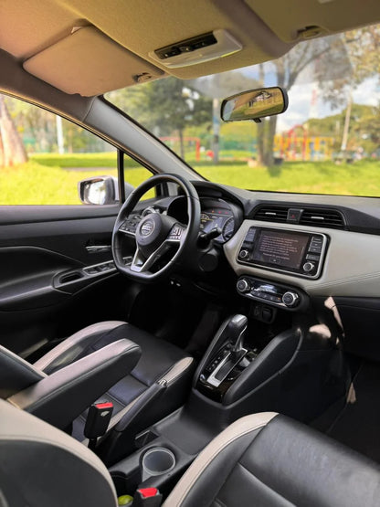 NISSAN VERSA EXCLUSIVE AUTOMÁTICO