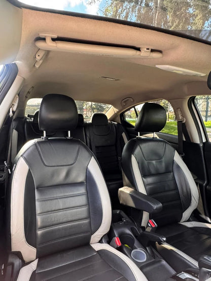 NISSAN VERSA EXCLUSIVE AUTOMÁTICO
