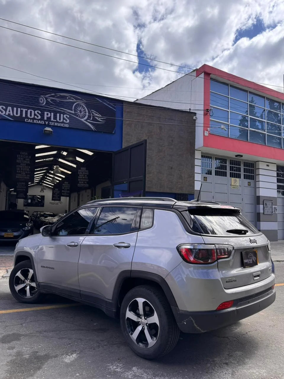 JEEP COMPASS LONGITUDE AUTOMÁTICA