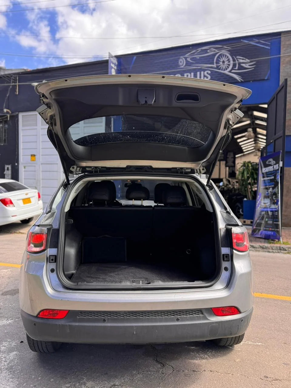 JEEP COMPASS LONGITUDE AUTOMÁTICA