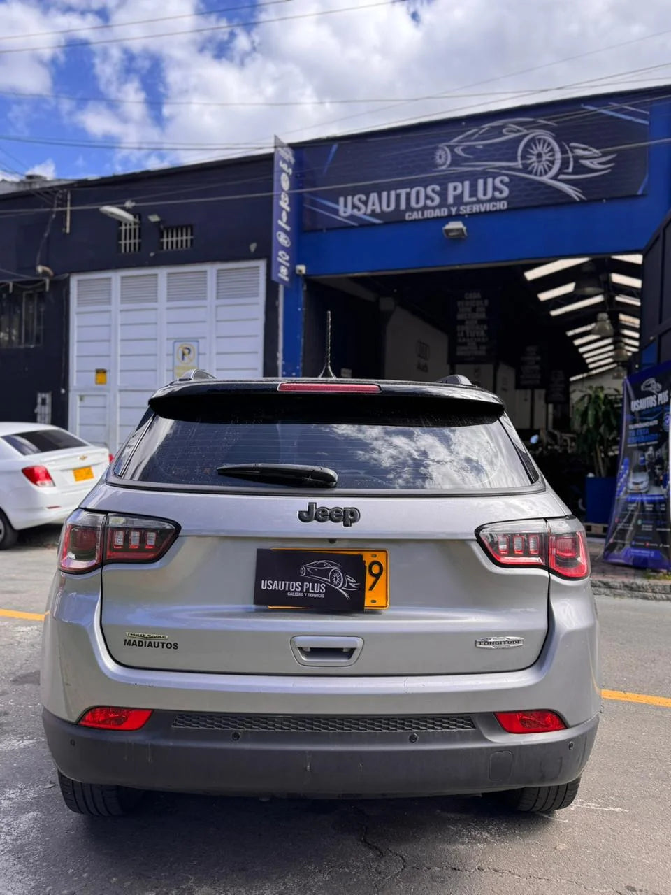 JEEP COMPASS LONGITUDE AUTOMÁTICA