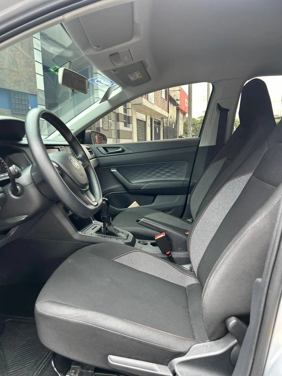 VOLKSWAGEN POLO TRACK MECÁNICO