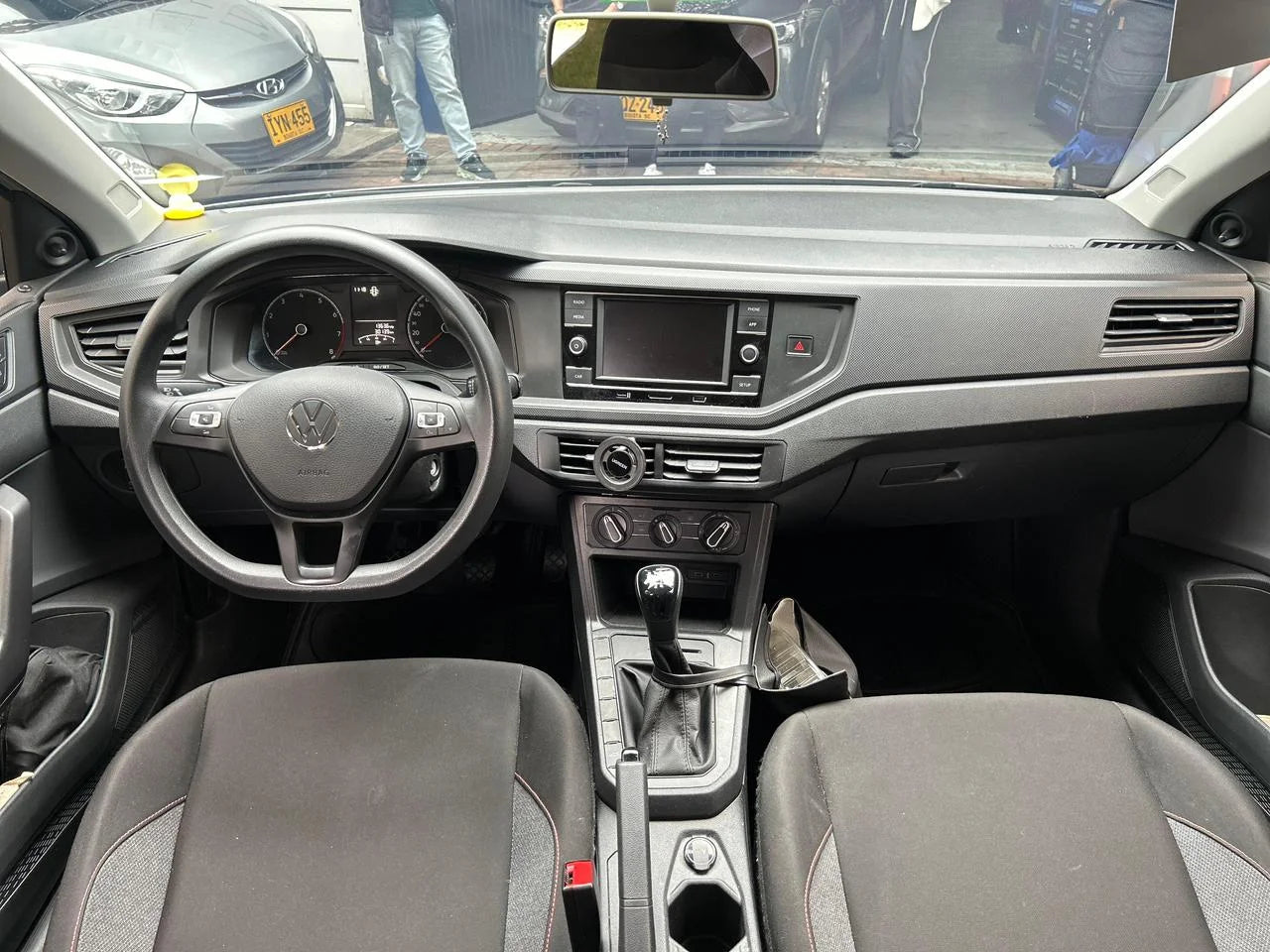 VOLKSWAGEN POLO TRACK MECÁNICO