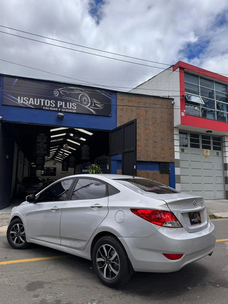 HYUNDAI ACCENT i25 MECÁNICO