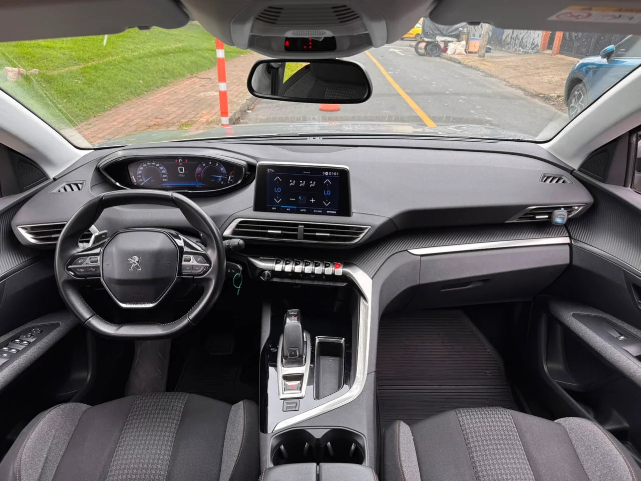 PEUGEOT 3008 ALLURE PACK COPILOT AUTOMÁTICA