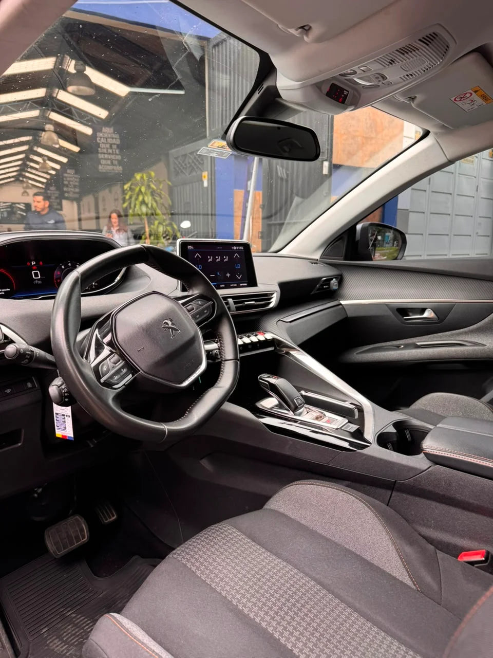 PEUGEOT 3008 ALLURE PACK COPILOT AUTOMÁTICA