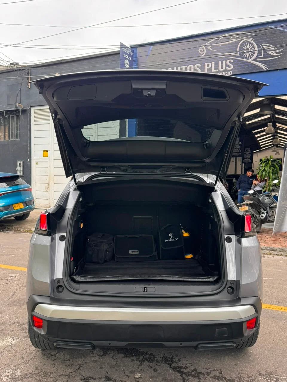 PEUGEOT 3008 ALLURE PACK COPILOT AUTOMÁTICA