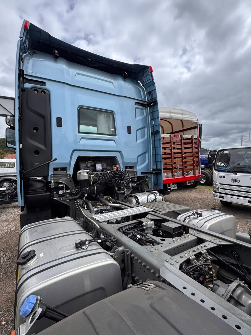 SINOTRUK HOWO MAX 540 6X4 MT