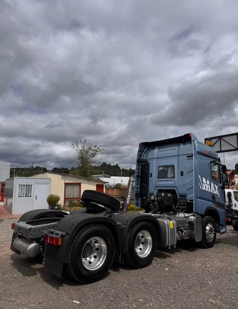 SINOTRUK HOWO MAX 540 6X4 MT