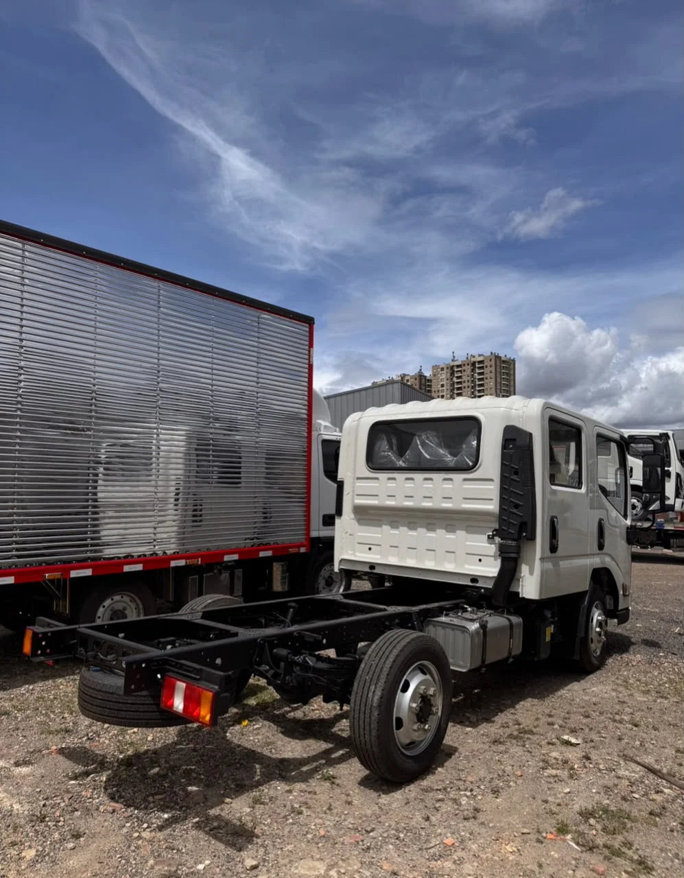 JMC 2.8L DOBLE CABINA 4X2 EURO VI