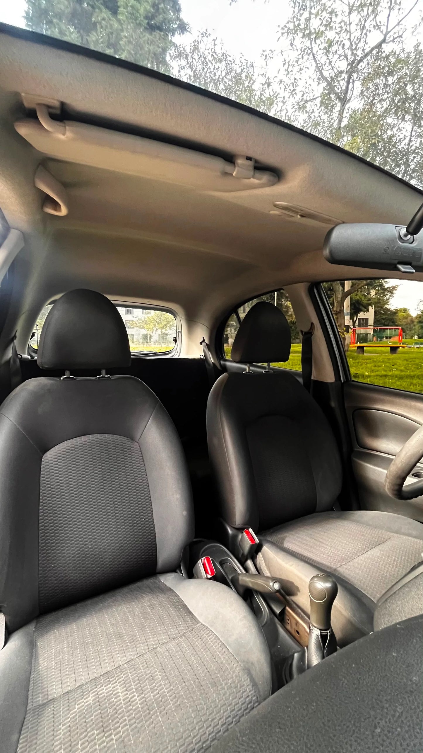 NISSAN MARCH SENSE MECÁNICO 2013
