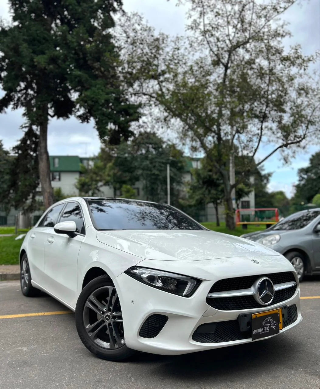 MERCEDES-BENZ A200 AUTOMÁTICO
