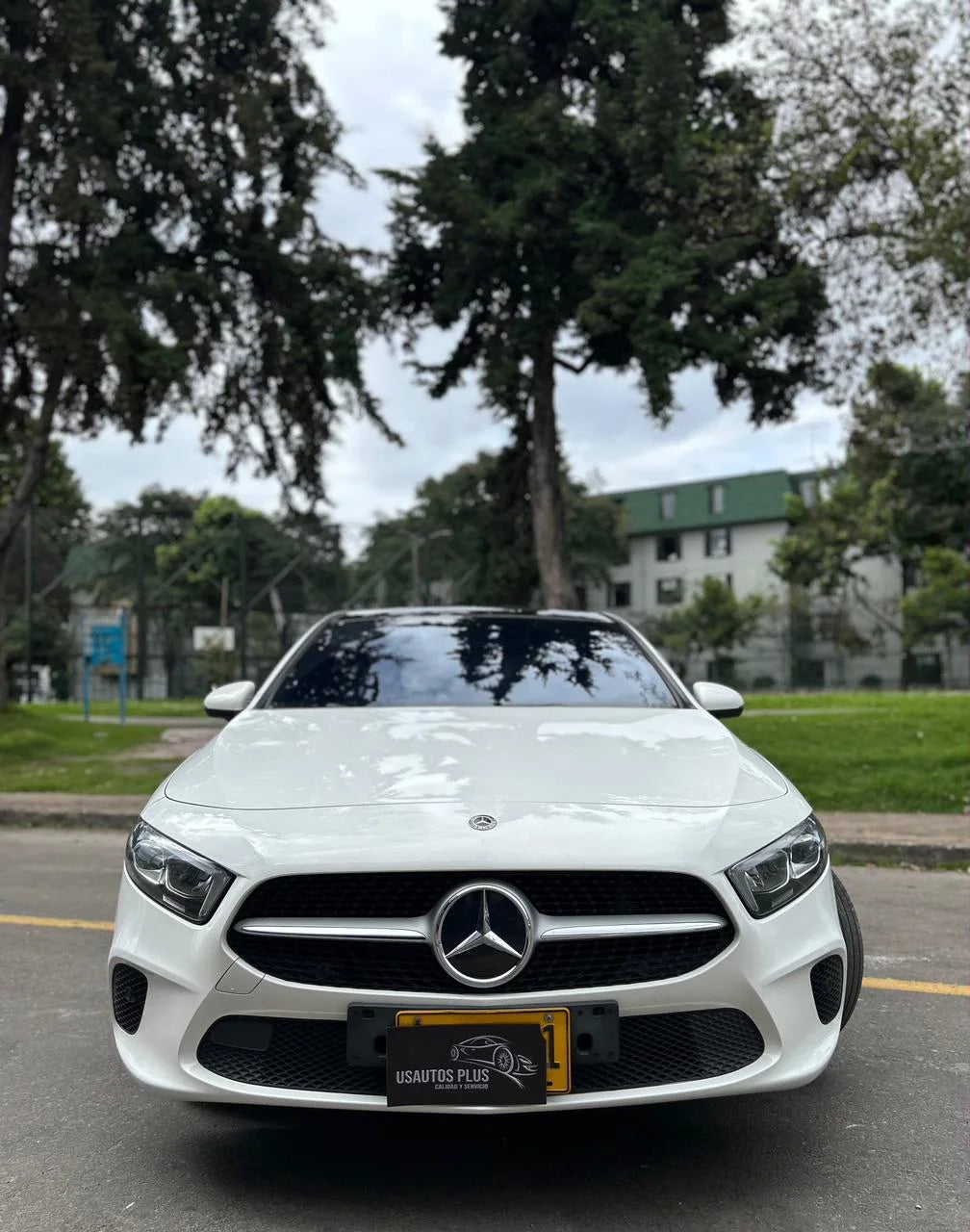MERCEDES-BENZ A200 AUTOMÁTICO