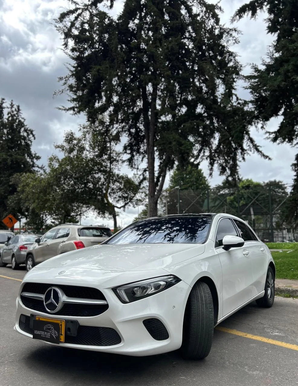 MERCEDES-BENZ A200 AUTOMÁTICO