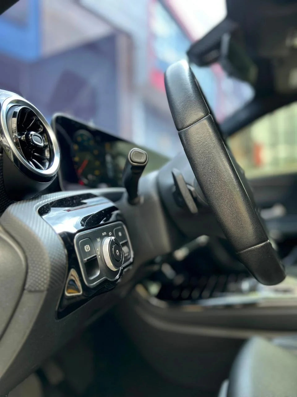 MERCEDES-BENZ A200 AUTOMÁTICO