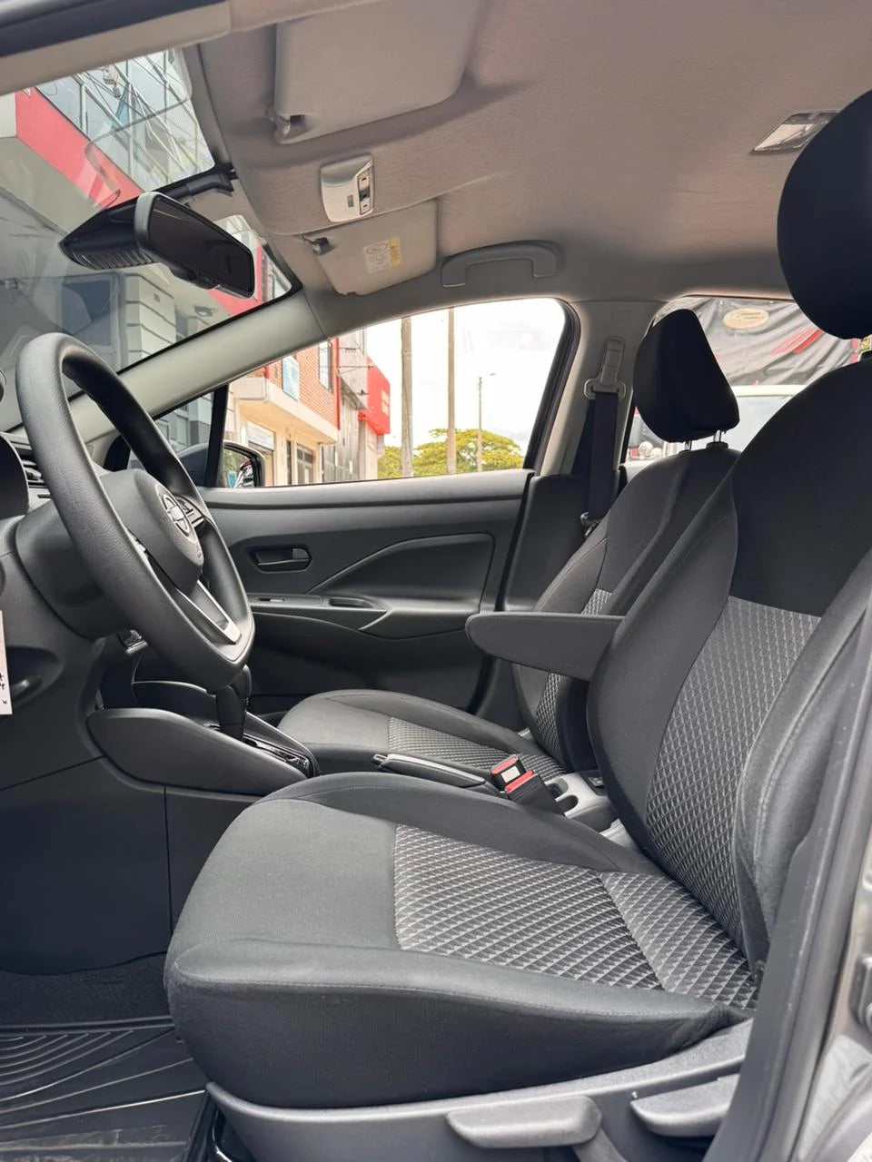 NISSAN VERSA SENSE AT 2025