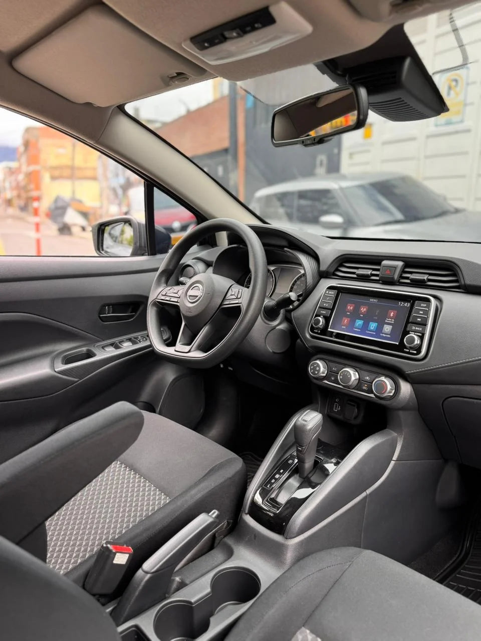NISSAN VERSA SENSE AT 2025