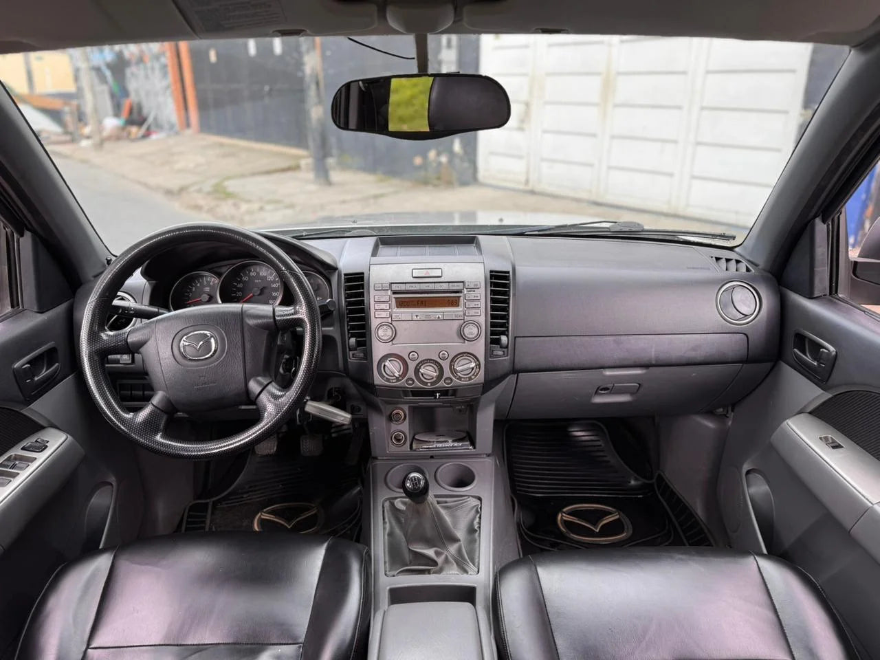 MAZDA BT-50 DOBLE CABINA GASOLINA 2011