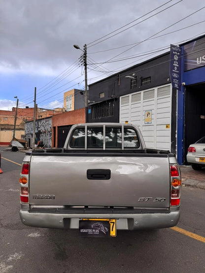 MAZDA BT-50 DOBLE CABINA GASOLINA 2011