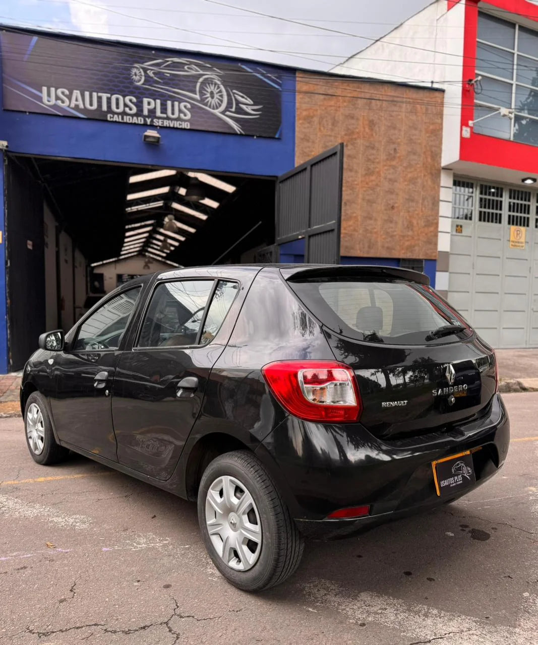 RENAULT SANDERO AUTHENTIQUE / LIFE MT