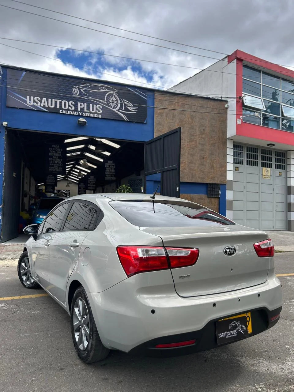 KIA RIO UB EX AUTOMATICO 2013