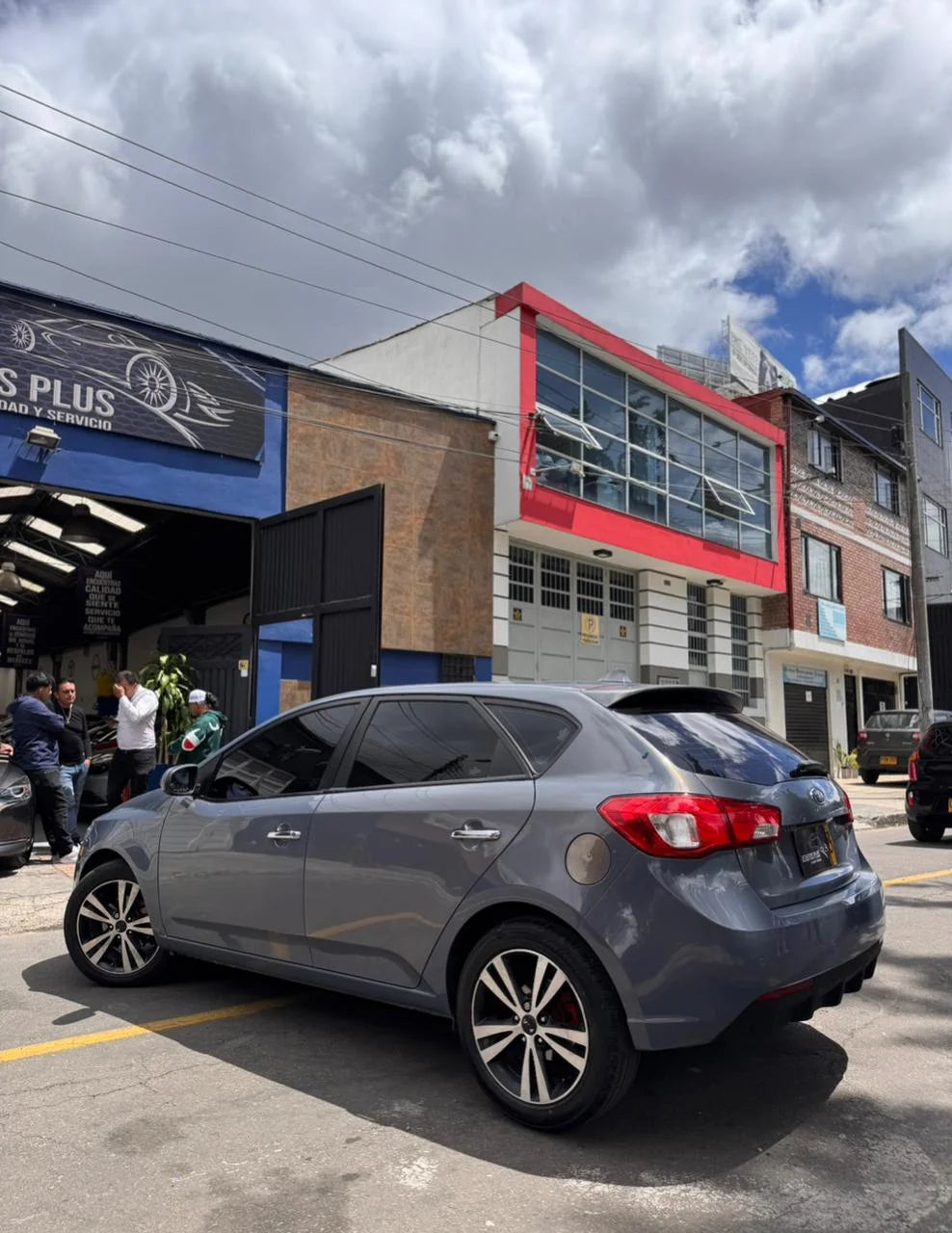 KIA CERATO FORTE 1.6 MECÁNICO