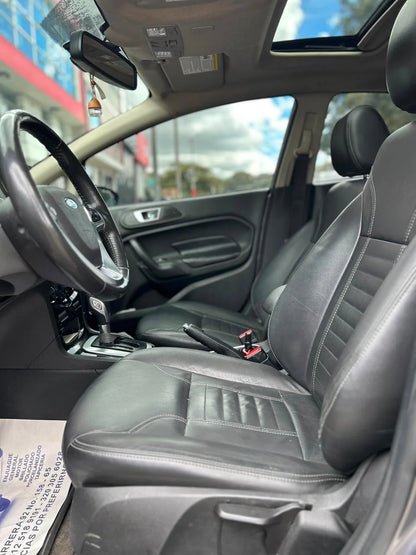 FORD FIESTA SEDÁN AUTOMÁTICO TITANIUM