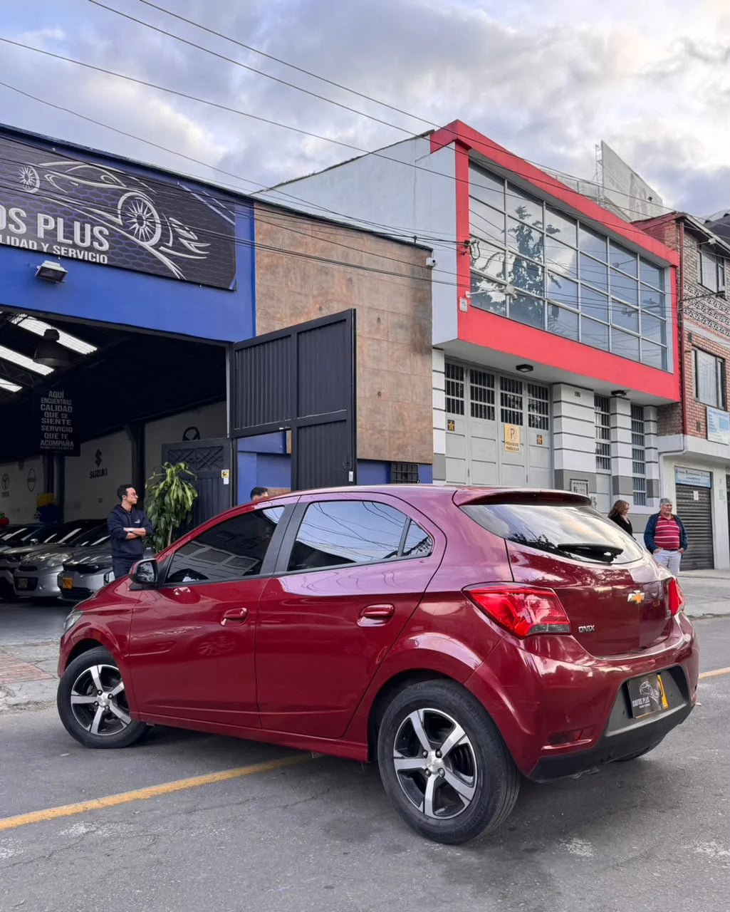 CHEVROLET ONIX LTZ AUTOMÁTICO HATCHBACK