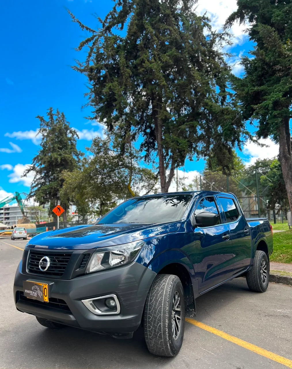NISSAN FRONTIER DOBLE CABINA 4x2 MECÁNICA