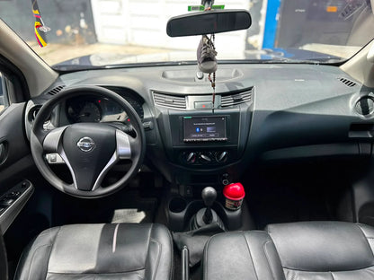 NISSAN FRONTIER DOBLE CABINA 4x2 MECÁNICA
