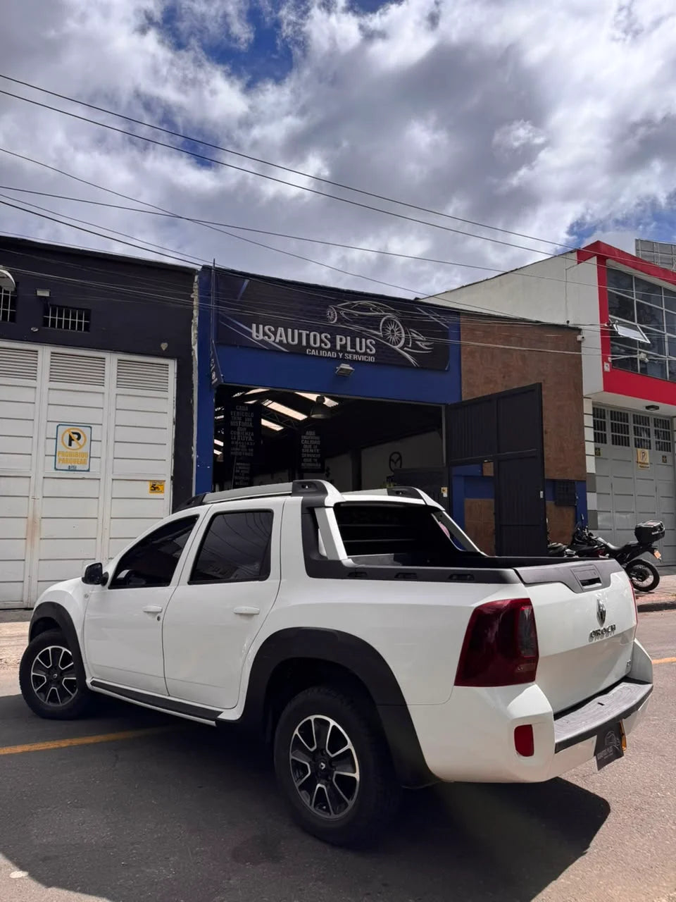RENAULT DUSTER OROCH INTENS 4x4 MECÁNICA