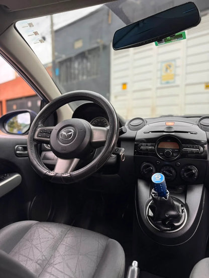 MAZDA 2 HATCHBACK MECÁNICO