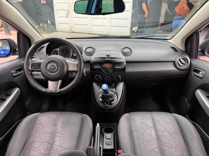 MAZDA 2 HATCHBACK MECÁNICO