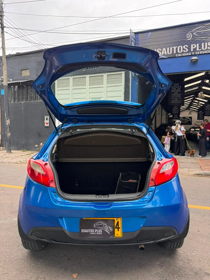 MAZDA 2 HATCHBACK MECÁNICO