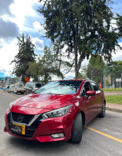 NISSAN VERSA EXCLUSIVE SEDÁN