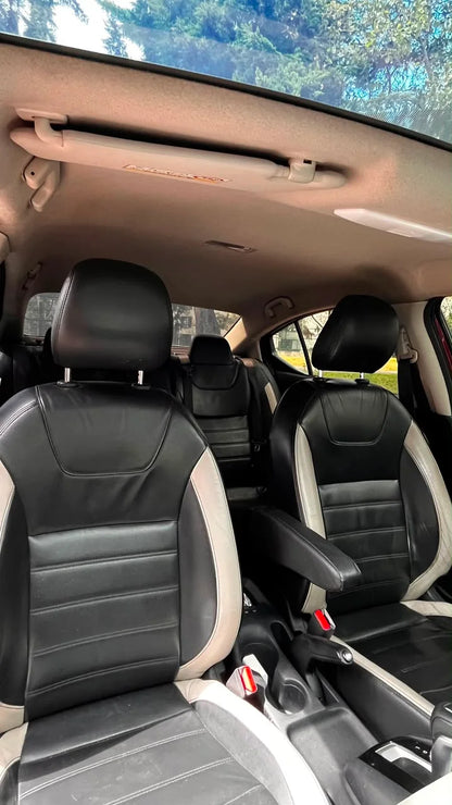 NISSAN VERSA EXCLUSIVE SEDÁN
