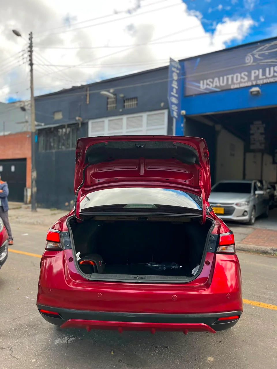 NISSAN VERSA EXCLUSIVE SEDÁN