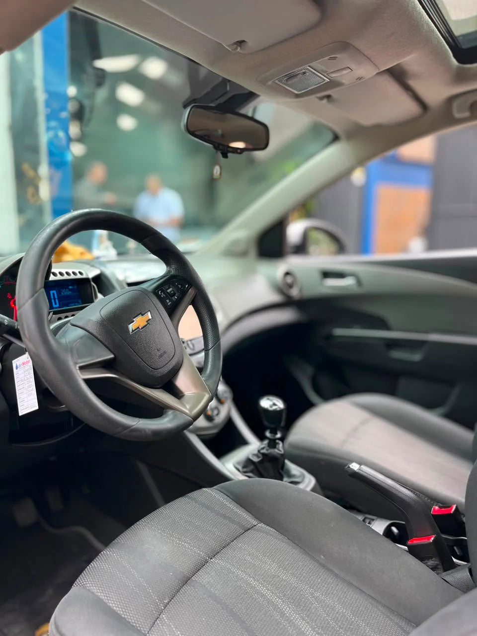 CHEVROLET SONIC LT SEDÁN MECÁNICO