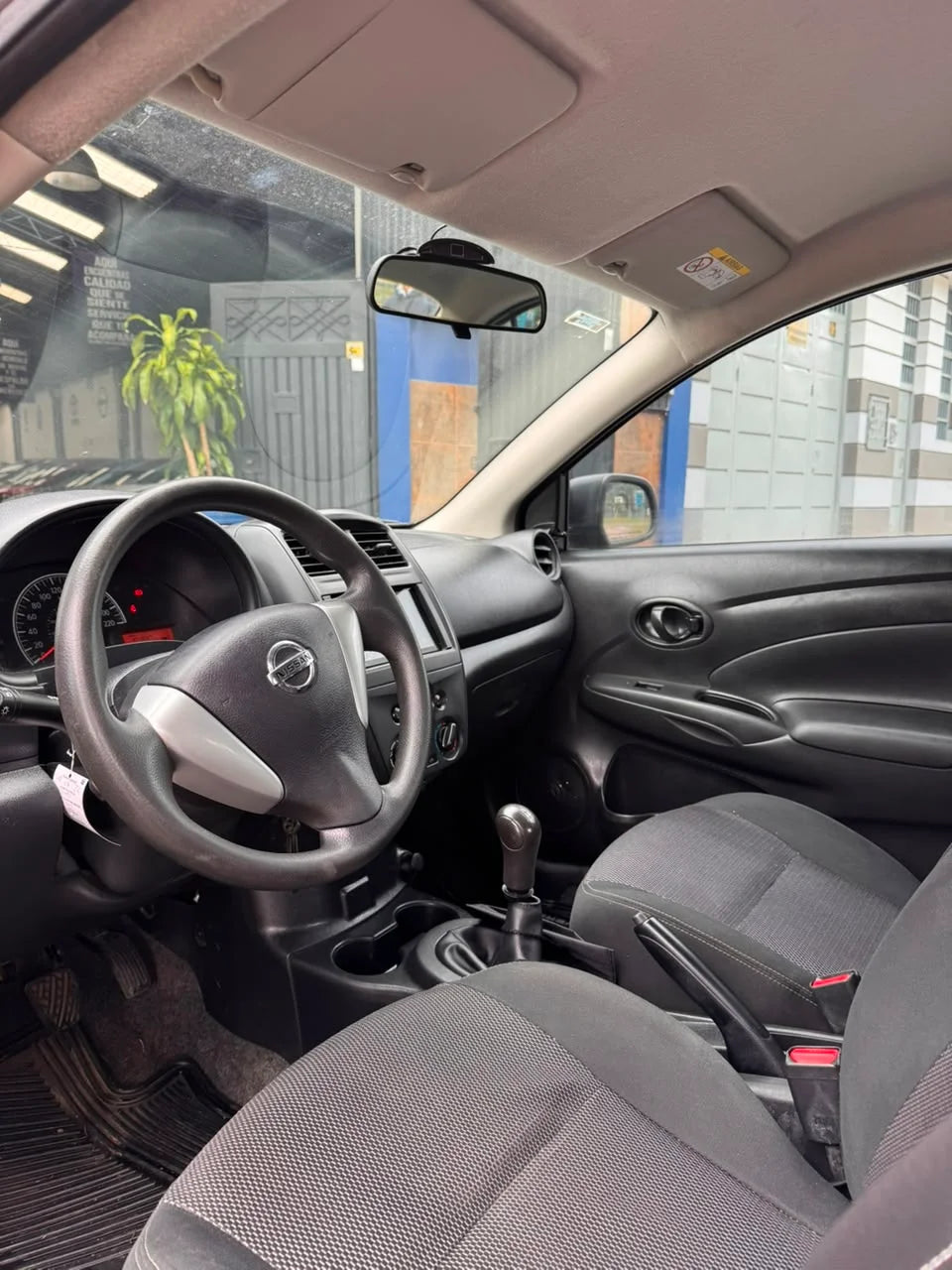 NISSAN VERSA SENSE MECÁNICO