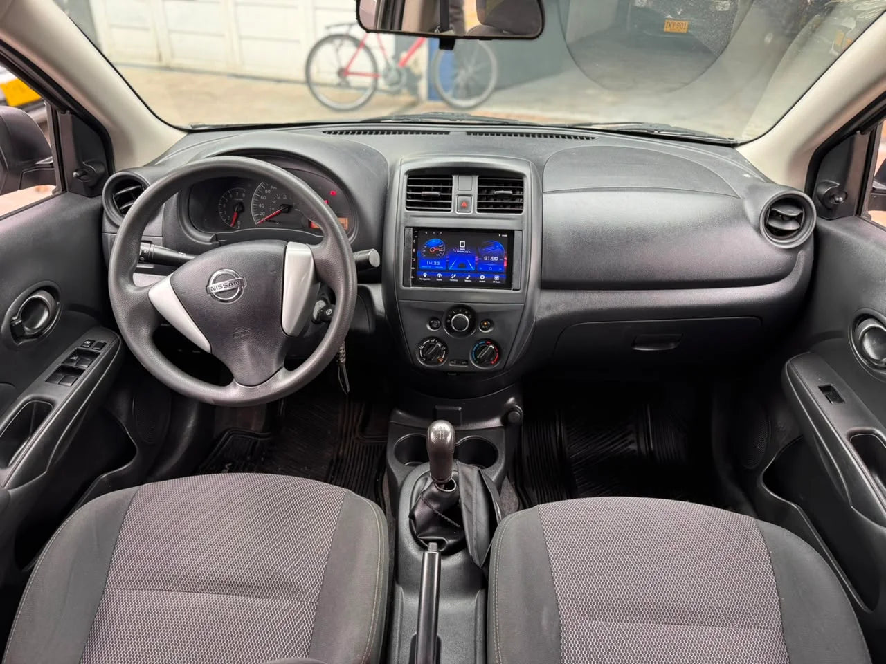 NISSAN VERSA SENSE MECÁNICO