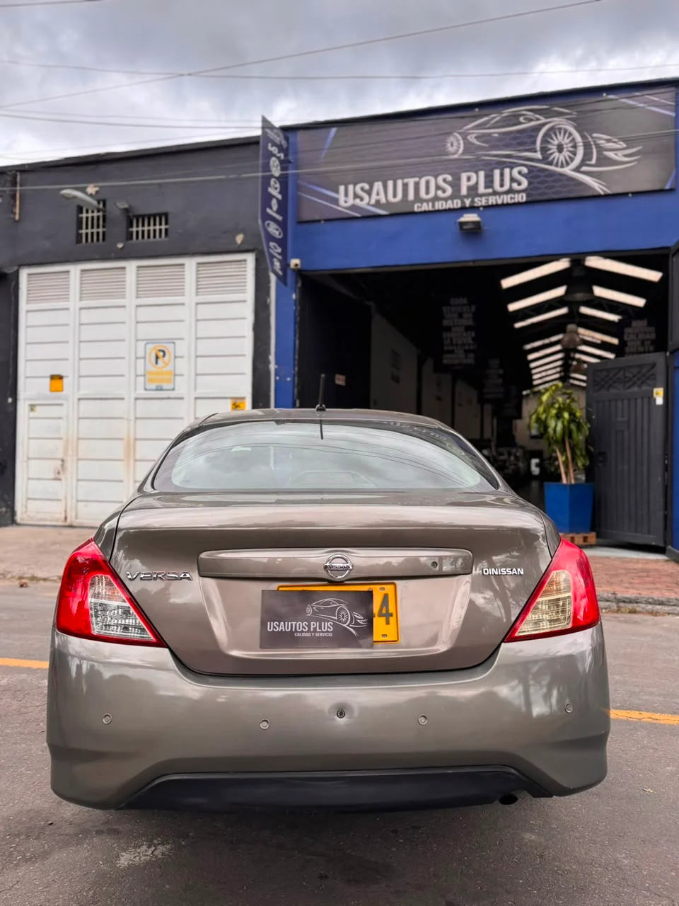 NISSAN VERSA SENSE MECÁNICO