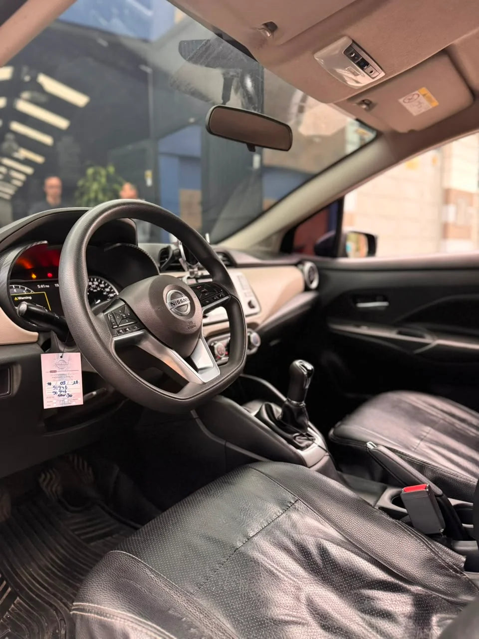 NISSAN VERSA ADVANCE MECÁNICO