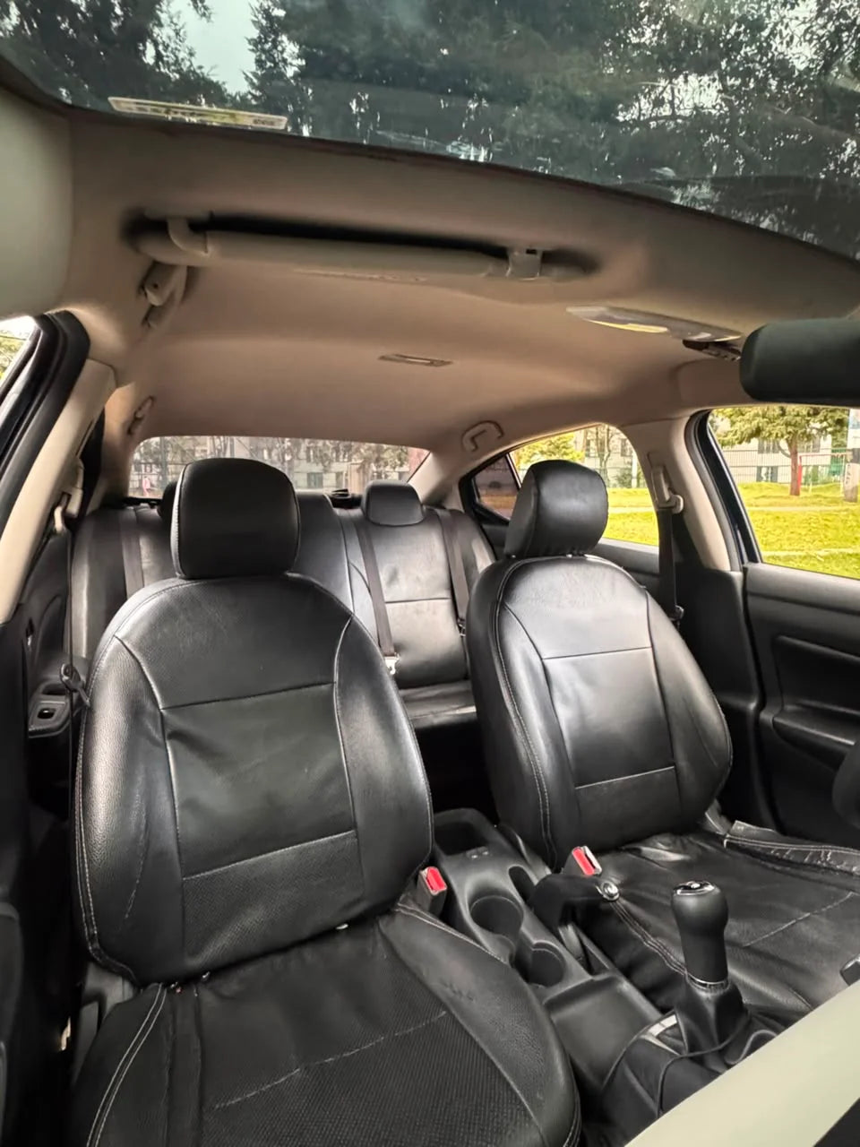 NISSAN VERSA ADVANCE MECÁNICO