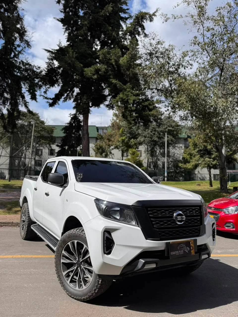 NISSAN FRONTIER DOBLE CABINA 4X2 MT