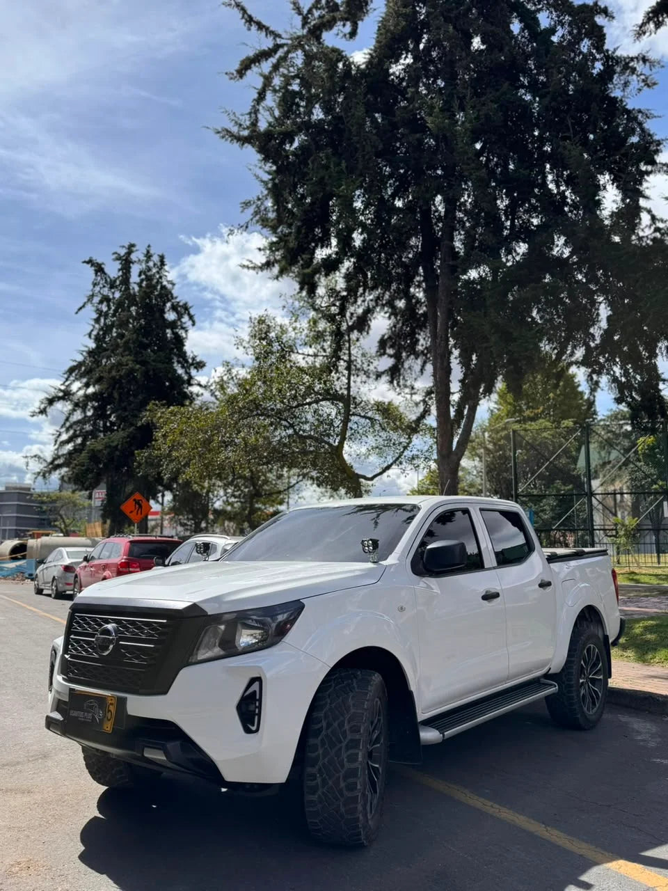 NISSAN FRONTIER DOBLE CABINA 4X2 MT