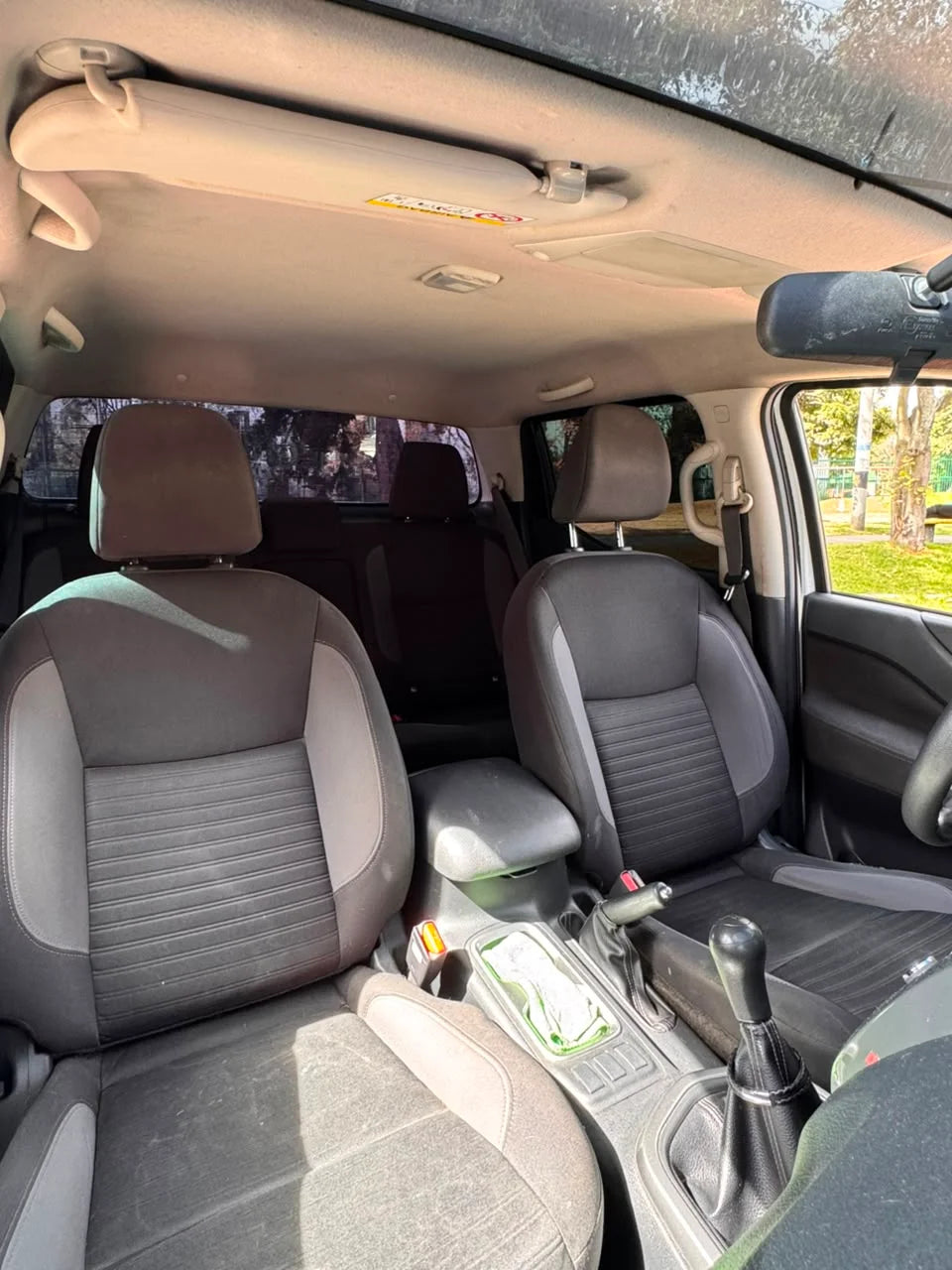 NISSAN FRONTIER DOBLE CABINA 4X2 MT