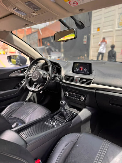 MAZDA 3 TOURING SEDÁN MECANICO  2019