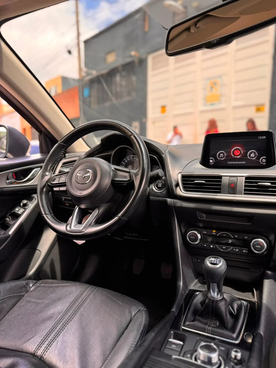 MAZDA 3 TOURING SEDÁN MECANICO  2019