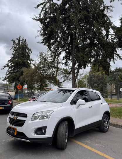 CHEVROLET TRACKER LT AT