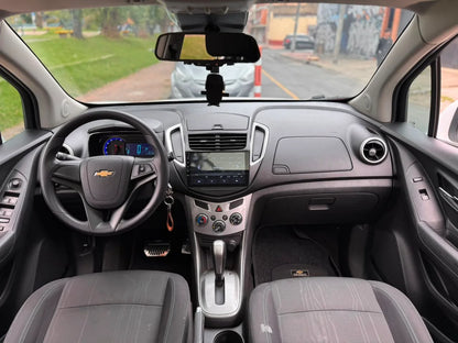 CHEVROLET TRACKER LT AT
